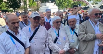 Hacı adayları dualarla uğurlandı