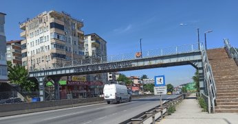 Üst geçide bakım gerekiyor