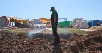 Büyükşehir, kurban  pazar yerlerini ilaçlıyor