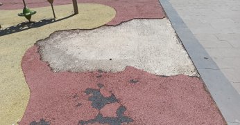 Cumhuriyet Parkı’nın zemini yenilenmeli