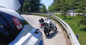 Motosikletten düşen sürücü yaralandı