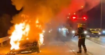 Bayram dönüşü otomobil alev alev yandı