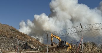 İZAYDAŞ’ta çıkan yangına müdahale ediliyor