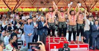 Öner, başpehlivanlığa bir adım daha yaklaştı