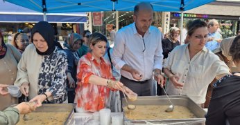 AK Kadınlardan aşure ikramı