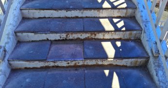 Üst geçide bakım gerekli