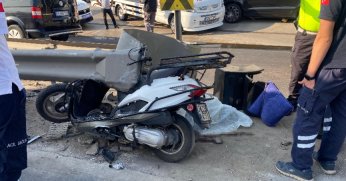 Motosiklet bariyere çarptı: 1 ölü