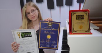 Müziğini dünyaya duyurmak istiyor