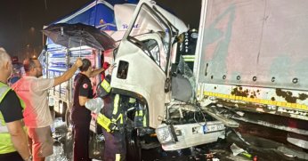 3 araç birbirine girdi: 1 ölü