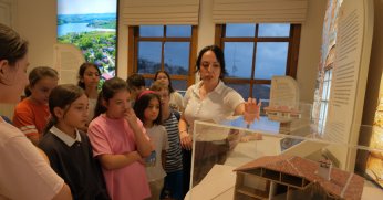 Çocuklar, müzede kültürümüzü tanıyor