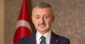 Büyükakın, okula başlayan miniklere başarılar diledi