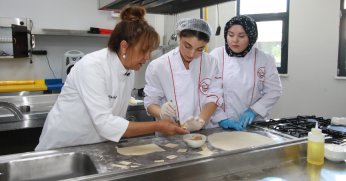 MasterChef Saner’den gençlere lezzet dersi