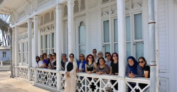 Kadın muhtarlar  tarihi yapıları gezdi