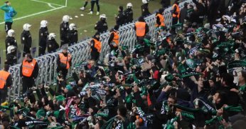 Kocaelisporlu taraftarlardan yönetime tepki