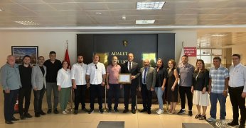 Başkan Uzuner, mazbatasını aldı