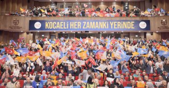 AK Parti’de coşkulu danışma