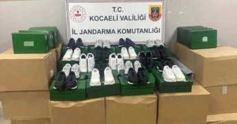Gölcük’te yüzlerce sahte markalı ayakkabı ele geçirildi
