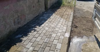 Düzensiz kaldırımlar onarımdan geçirildi