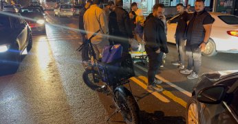 Otomobille elektrikli bisiklet çarpıştı: 1 yaralı