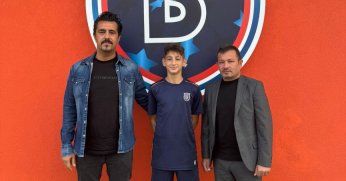 Emir Özçelik, Başakşehir’de