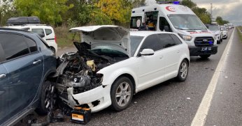 5 araçlı zincirleme kaza: 5 yaralı