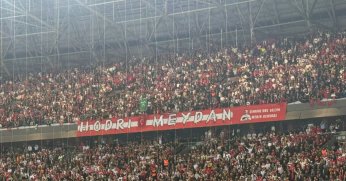 Tribün coşkusu galibiyeti getirdi