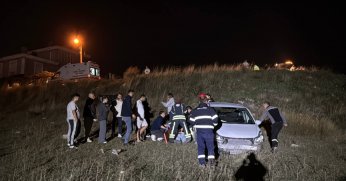 Otomobil devrildi: 2 kişi yaralı