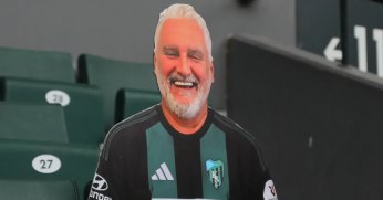 Gri Koray’a anlamlı vefa