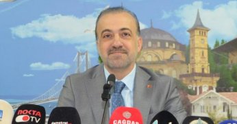 ‘Hizmet siyasetinin mensuplarıyız’