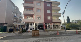 Kolonlarında çatlak oluşan 3 bina boşaltıldı