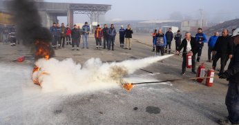 Belediye personeline yangın tatbikatı           