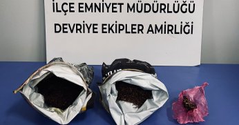 Polisin durdurduğu şahısların üzerinden uyuşturucu çıktı