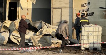 Yangın çıkan fabrikada bilirkişi heyeti inceleme yaptı