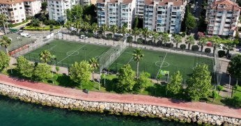 6 ilçeye 12 yeni futbol sahası