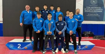 Güreşçilerimiz ikinci oldu