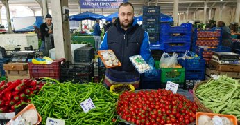 Soğuk hava semt pazarını etkiledi