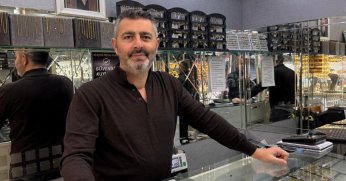 ‘Altın haftaya tarihi bir zirveyle başladı’