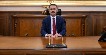 ‘Tüm insanlığa hayırlar getirsin’