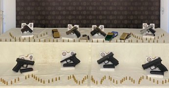 Suç örgütü operasyonunda 15 zanlı yakalandı