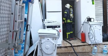 Yangın iş yerinde hasara yol açtı