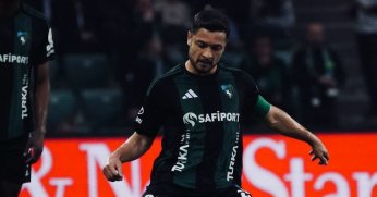 Ahmet Oğuz, en iyi bekleri arasında