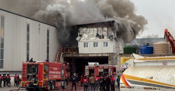 Beton fabrikasında korkutan yangın