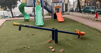 Çocuk parkına bakım gerekli