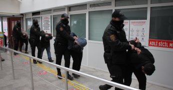 DEAŞ ve El Kaide’ye yönelik operasyonda 30 zanlı adliyede