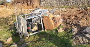 Devrilen forkliftin sürücüsü öldü