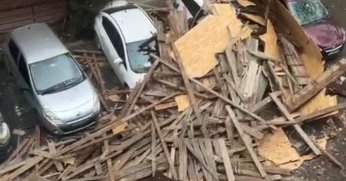 Kocaeli’de fırtına hayatı felç etti