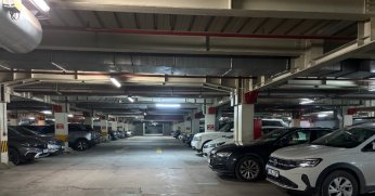 Arkadaşını otoparkta  bıçaklayarak öldürdü   