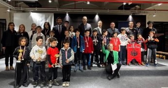 Satranç Turnuvası’nda ödüller alındı   