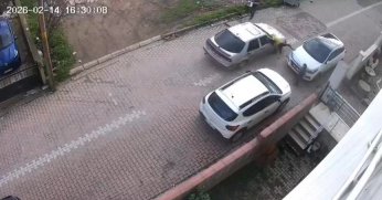 Otomobilin çarptığı çocuk yaralandı