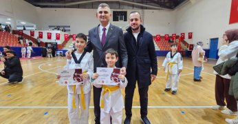 470 tekvandocu kuşak atladı